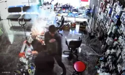 Aksaray’da Cep Telefonu Tamirinde Batarya Patladı