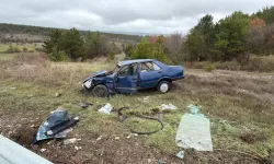 Tavşanlı’da İki Otomobil Çarpıştı: 2 Kişi Yaralandı