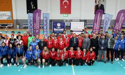 TOGÜ Salon Futbolunda Şampiyonluk İpini Göğüsledi: ÜNİLİG Grup Müsabakaları Sona Erdi!