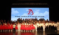 Erbaa’da 23 Nisan Coşkusu: Minikler Bayramı Doyasıya Kutladı