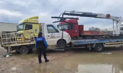 Terkedilen Araç ve Metruk Binalara Müdahale Sürüyor