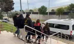 Akhisar’da Masaj Salonlarına Fuhuş Operasyonu: 3 Tutuklama