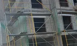 İnşaatta Çalışan Usta Yükseklikten Düşerek Ağır Yaralandı