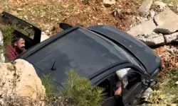 Finike’de Otomobil Şarampole Düştü: 1 Ölü, 3 Yaralı