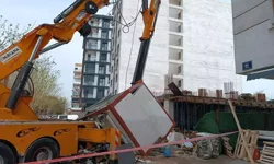 İnşaat Kazası: Vinç Parçası Düştü, 2 İşçi Yaralandı