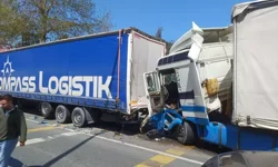 Akçaabat’ta 2 TIR ve 1 Otomobilin Karıştığı Zincirleme Kaza