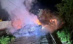 Keşan’da Park Halindeki Otomobil Alev Alev Yandı