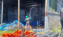 Domaniç’te Depo Yangını İtfaiye Tarafından Söndürüldü