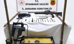 Hazro’da Define Kazısı Yapan 5 Kişi Suçüstü Yakalandı