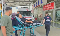 Kozan’da Otomobil İle Elektrikli Bisiklet Çarpıştı: 3 Yaralı