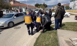 Erbaa’da Motosiklet Kazası: Kontrolden Çıkan Kurye Yola Savruldu!