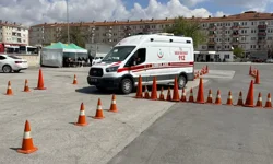 Niğde'de Ambulans Sürücülerine "Zamanla Yarış" Eğitimi