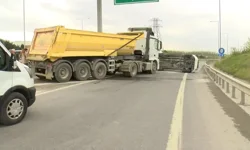 Başakşehir’de Kamyonet ile Hafriyat Kamyonu Çarpıştı