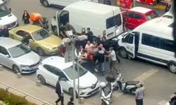Minibüsçü Kavgası Kamerada: Vatandaşlar Ayırmakta Zorlandı