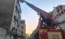 Çatı Katı Alevlere Teslim: Mahalleli Sokağa Döküldü!