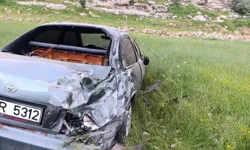 Midyat'ta Korkutan Kaza: Otomobil Tarlaya Uçtu