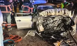 Kamyona Çarpan Otomobilde 1 Kişi Hayatını Kaybetti