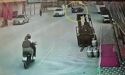 Otomobilin Çarptığı Yaya Yaralandı, Kaza Kamerada