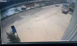 Hafriyat TIR’ı Sulama Kanalına Düştü: Kaza Kamerada