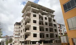 Niğde’de İnşaat Kazası: 4. Kattan Düşen İşçi Ağır Yaralandı