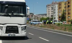 Kilis’te TIR İle Motosiklet Çarpıştı: 2 Ağır Yaralı