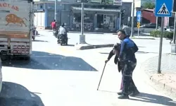 Osmaniye’de Zabıta Memurundan Yaşlı Kadına Trafikte Yardım