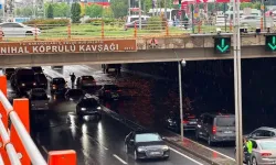 Sağanak Kabusu: Yollar Göle Döndü, Alt Geçitler Tıkandı