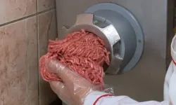 Yetkisiz, Hijyensiz Kıyma Çekene 79 Bin 161 Lira Ceza