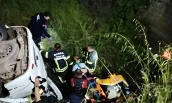 Korkutan Kaza: Otomobil 20 Metrelik Uçuruma Yuvarlandı