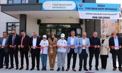 Erbaa'da TOBB İmam Hatip Ortaokulunda Bilim Şenliği: TÜBİTAK 4006 Fuarı Açıldı