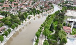 Tokat'ta Taşkın Riskine Karşı Dev Kayalarla 9 Kilometrelik Set Çekildi