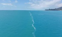 Karadeniz'de Turkuaz Ve Mavi Bir Arada