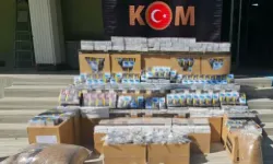 Kaçakçılık Operasyonu: Yüz Binlerce Makaron ve Silah Ele Geçirildi