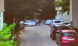 Sitede İki Sürücü Arasında 'Yavaş Git' Kavgası; Aileler De Dahil Oldu