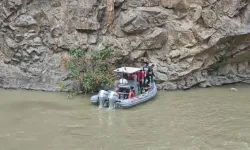Derede Kaybolan Baba İle Oğlunu 90 Kişilik Ekip Arıyor