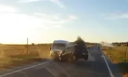 Tekirdağ'da Minibüs İle Otomobil Çarpıştı; 1 Ölü, 2 Yaralı