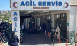 Çekici, Arkadan Otomobile Çarptı; 1 Ölü, 2 Yaralı