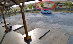Diyarbakır'da Takla Atan Otomobilde 2 Kişi Ağır Yaralandı