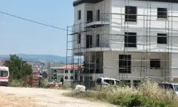 İnşaat İskelesinden Düşen Sıva Ustası Ağır Yaralandı
