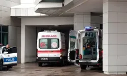Parkta Bıçaklanan Lise Öğrencisi Ağır Yaralandı