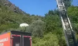 Ev Taşıma Sırasında Yük Asansörü Elektrik Hattının Üzernie Düştü; 2 Ölü