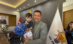 AK Parti Erbaa İlçe Başkanlığı'ndan Öğrencilere Anlamlı Karne Etkinliği