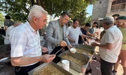 AK Parti Erbaa İlçe Başkanı Barsbay'dan Vatandaşlara Aşure İkramı