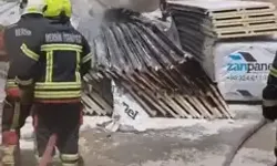 Tarsus'ta Sanayi Sitesinde Depo Yangını