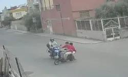 Tarsus’ta 2 Motosikletin Çarpıştığı Kazada Kamerada