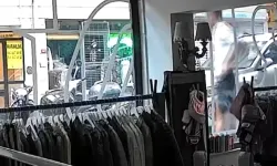 Beyoğlu’nda Antika Bisikleti Çalan Şüpheli Kamerada