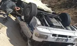 Devrilen Kamyonun Şoförü Yaralandı