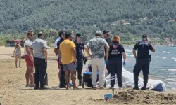 İzmir'de Sahilde Erkek Cesedi Bulundu