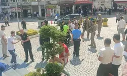 Bursa Adliyesi'nde Kavga; 1'i Polis 3 Yaralı, 5 Gözaltı