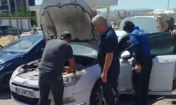 Hastane Otoparkındaki Otomobilde Çıkan Yangın Söndürüldü